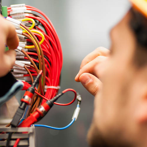 Ihr Elektriker in Hamburg | 24-Stunden-Elektrik-Notdienst für Bestandskunden | Marquardt & Streck Hamburg Billstedt